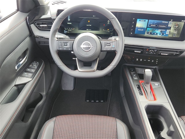 2025 Nissan Kicks SR photo 6