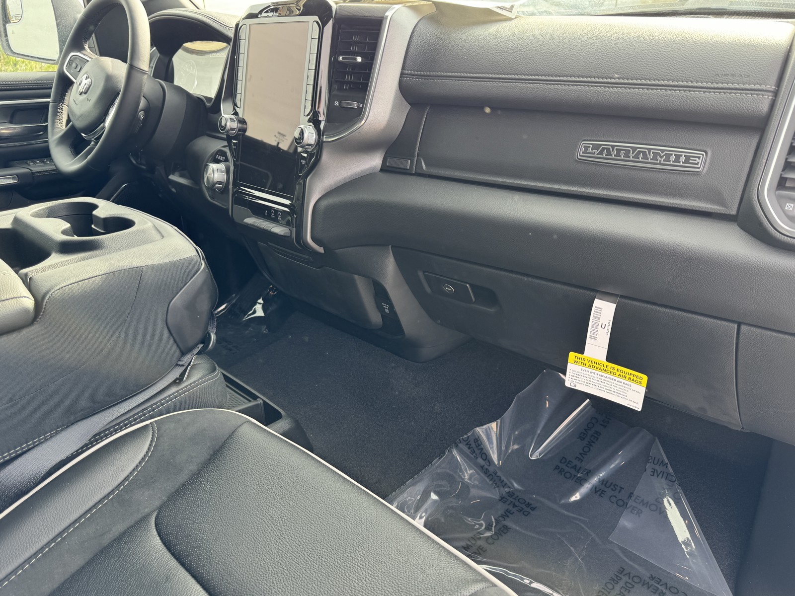 2025 Ram 1500 Laramie photo 5