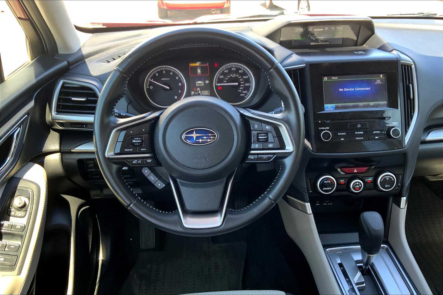 2020 Subaru Forester Premium photo 5