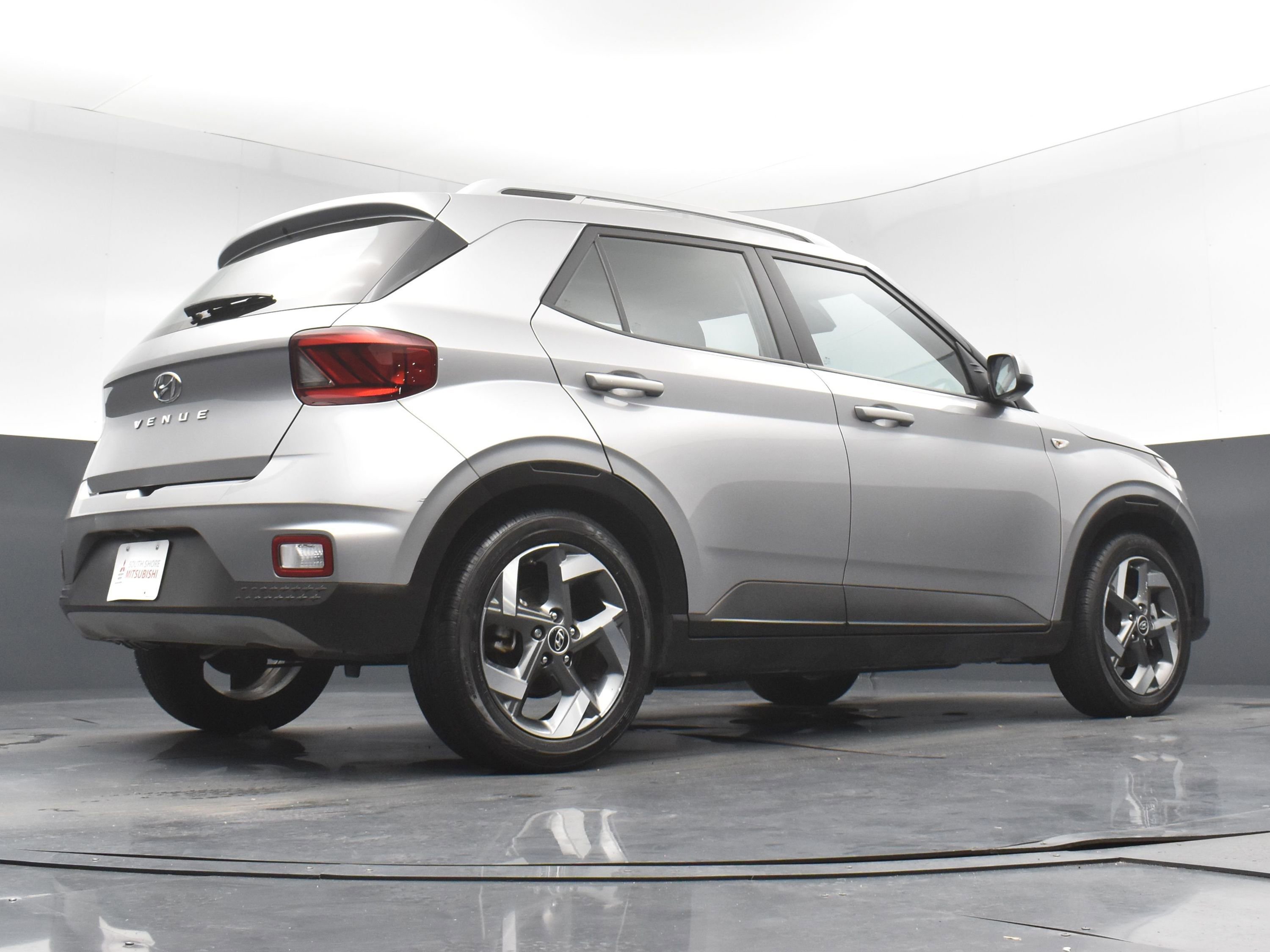 2023 Hyundai Venue SEL photo 23