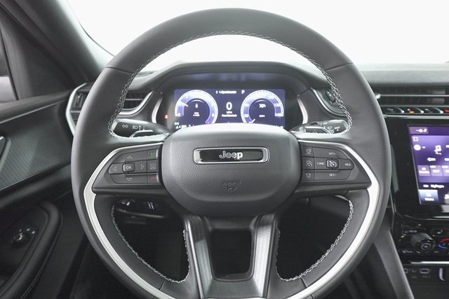 2025 Jeep Grand Cherokee Laredo X photo 14