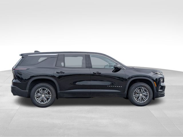 2024 Chevrolet Traverse LS photo 4