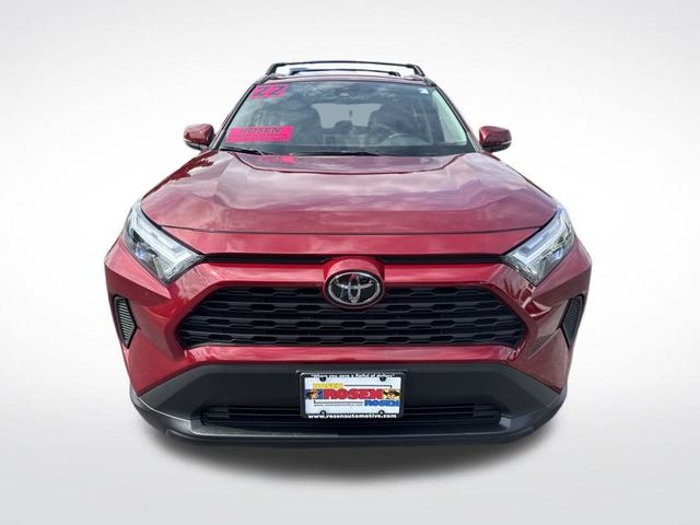 2022 Toyota RAV4 XLE photo 8