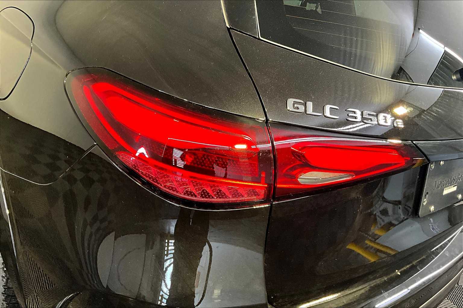 2026 Mercedes Benz GLC 350e 4MATIC photo 3