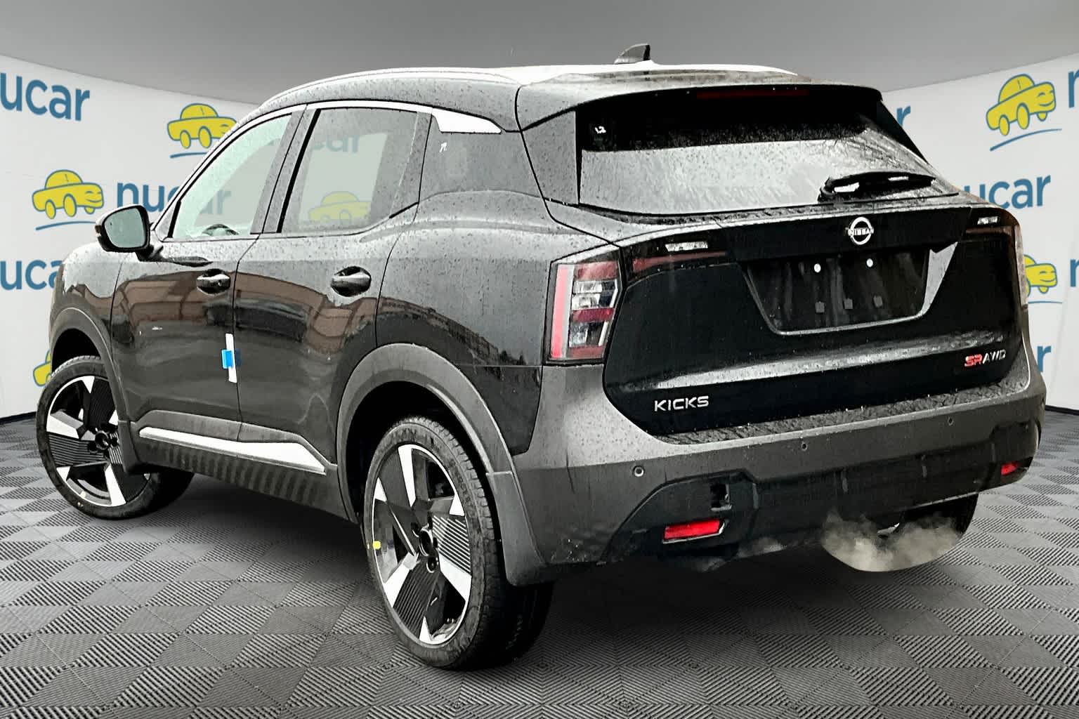 2025 Nissan Kicks SR photo 4