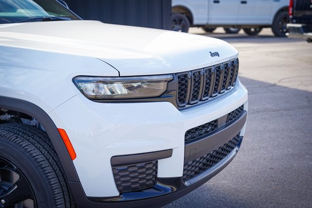 2025 Jeep Grand Cherokee Altitude X photo 4