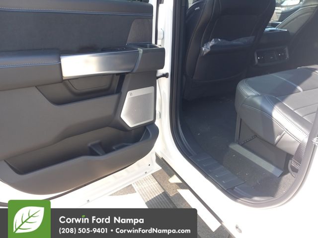 2025 Ford F-350 Platinum photo 25