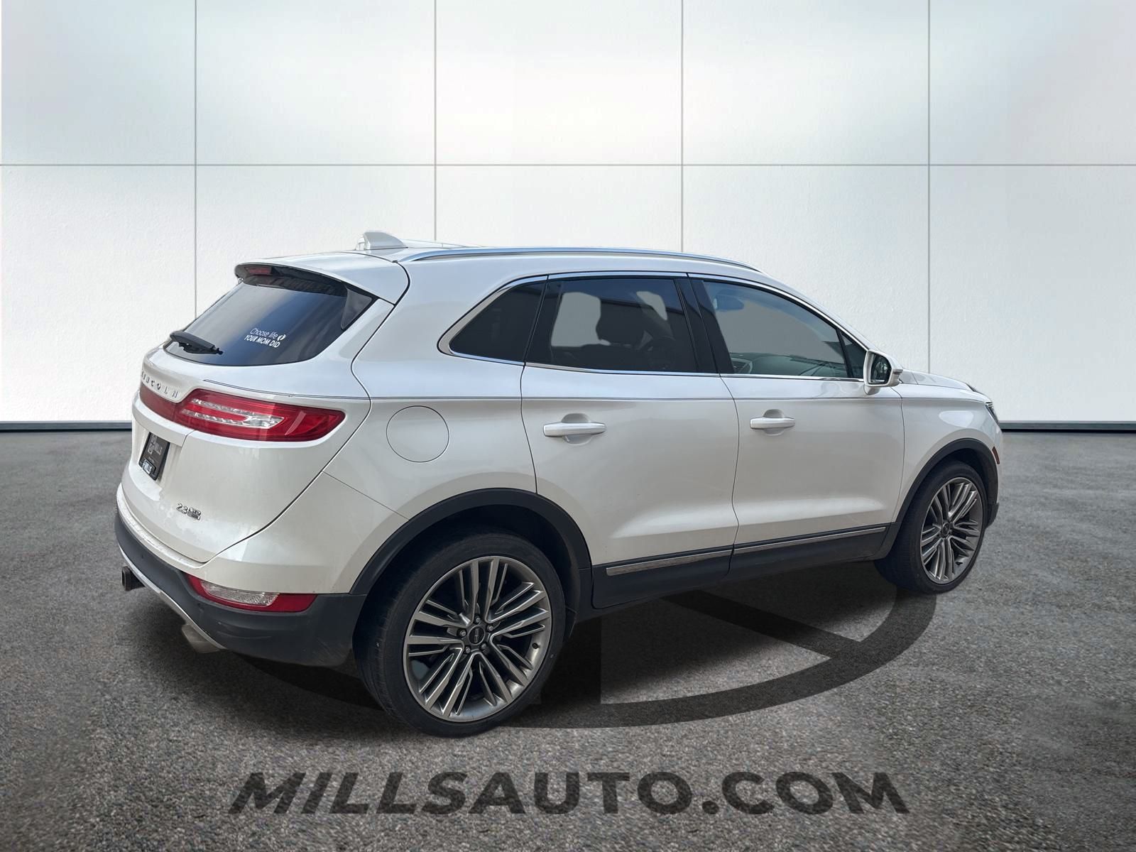 2015 Lincoln MKC Base photo 2