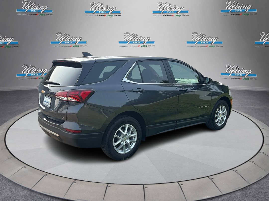 2023 Chevrolet Equinox LT photo 3