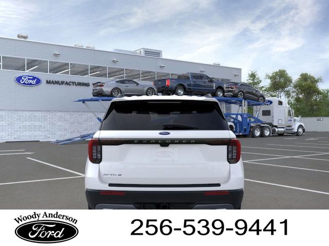 2025 Ford Explorer photo 3