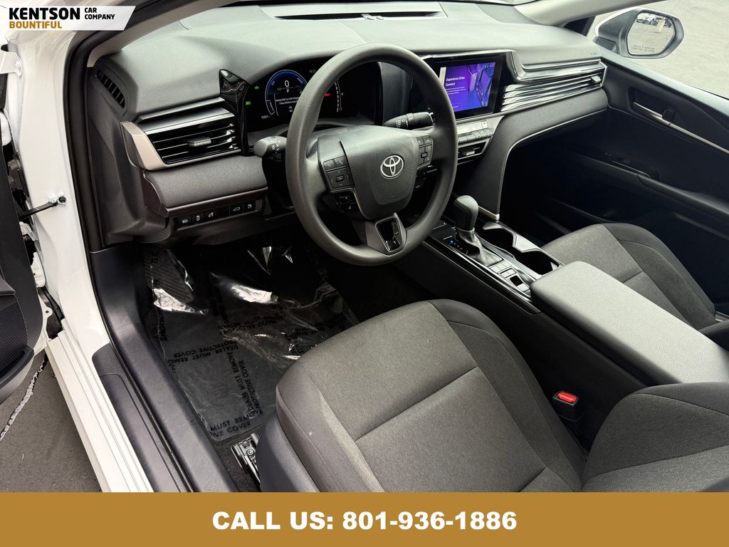 2025 Toyota Camry LE photo 24