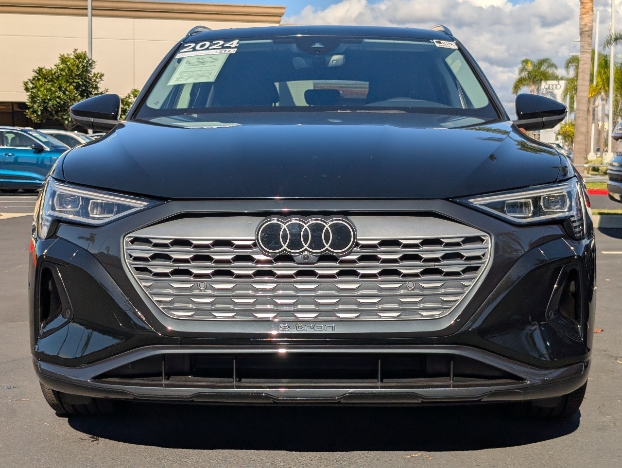 2024 Audi Q8 E-tron Premium Plus photo 3