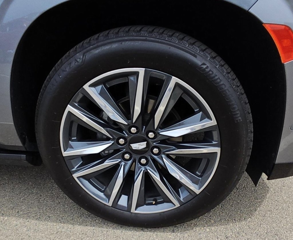 2022 Cadillac Escalade ESV Sport Platinum photo 2