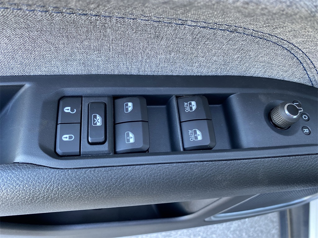 2025 Jeep Compass Latitude photo 30