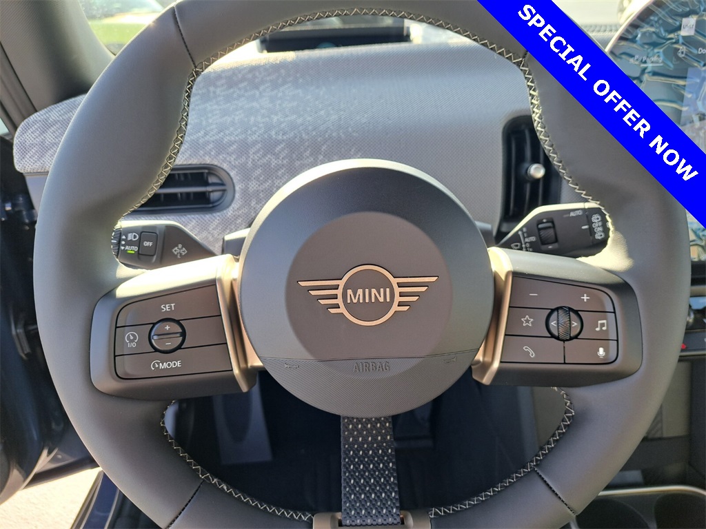 2025 Mini Cooper 2 Door Hardtop Signature photo 14