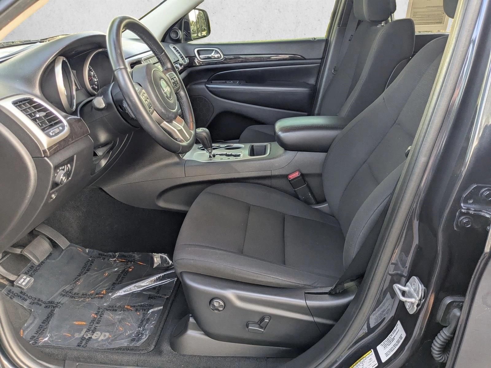 2013 Jeep Grand Cherokee Laredo photo 13