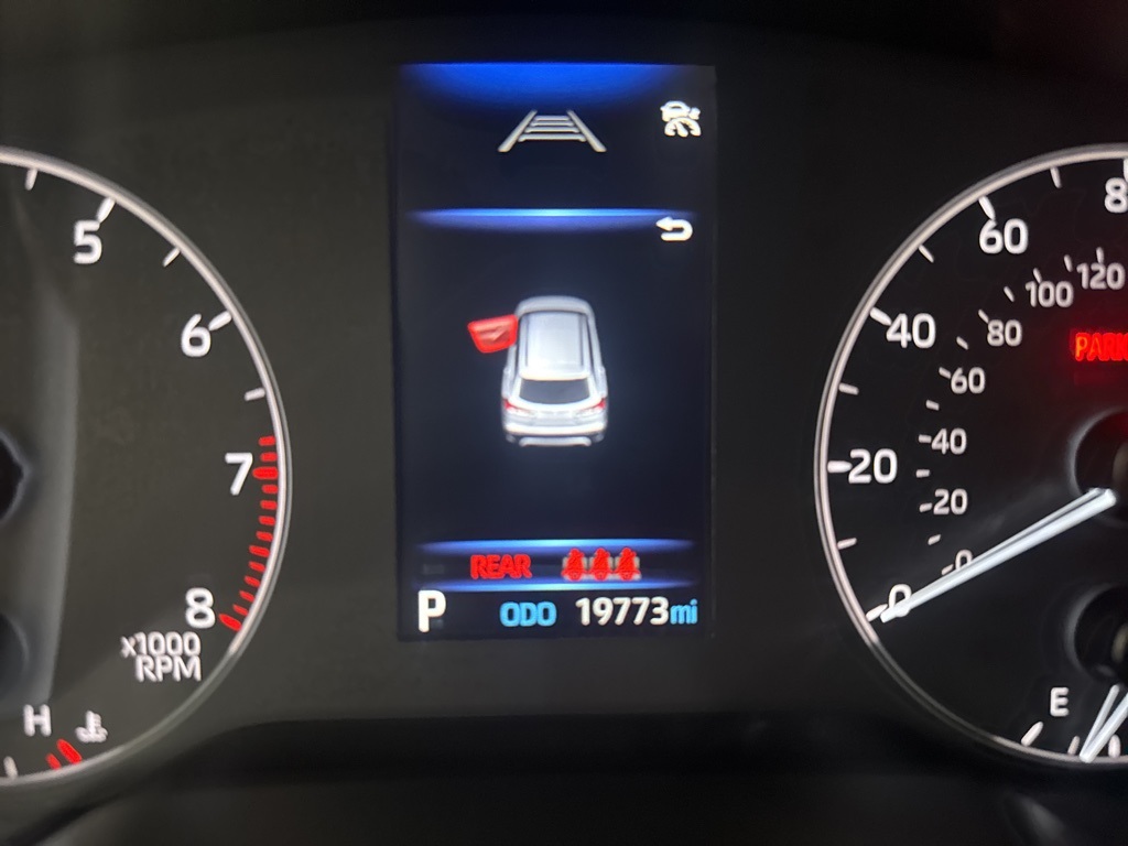 2023 Toyota Corolla Cross LE photo 34