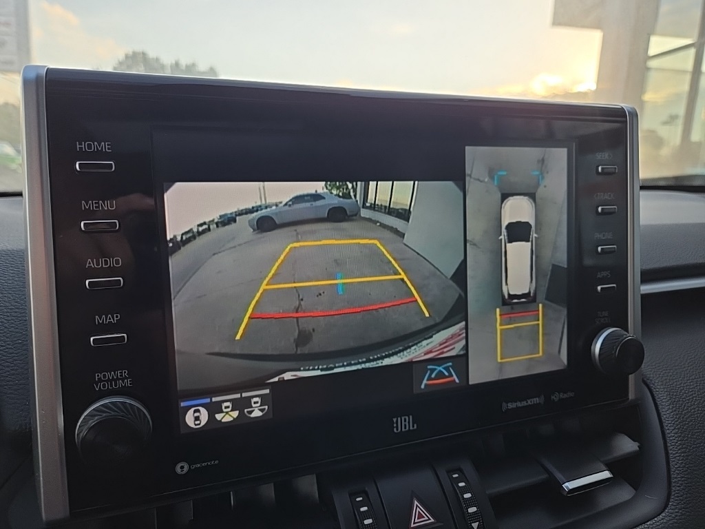2022 Toyota RAV4 Hybrid XSE photo 52
