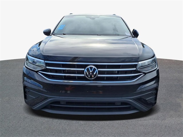 2022 Volkswagen Tiguan SE photo 3