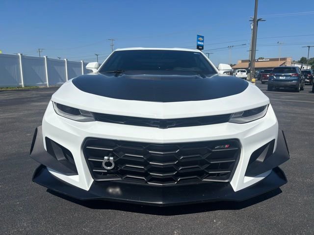 2019 Chevrolet Camaro ZL1 photo 2