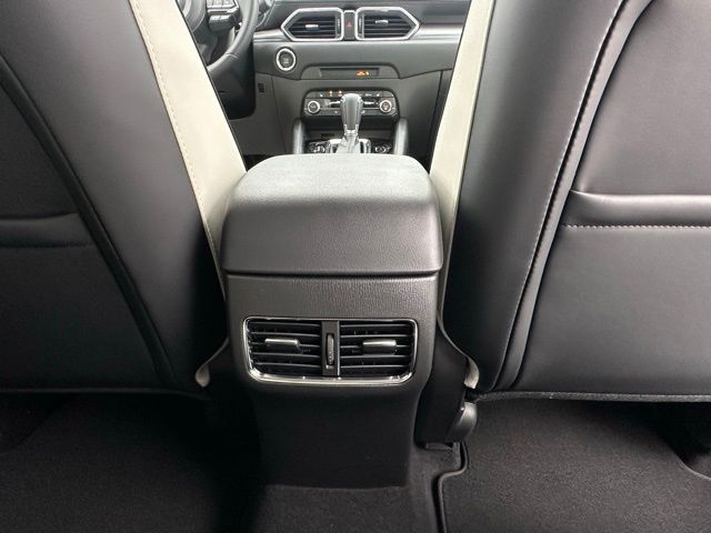 2025 Mazda CX-5 2.5 S Preferred photo 31