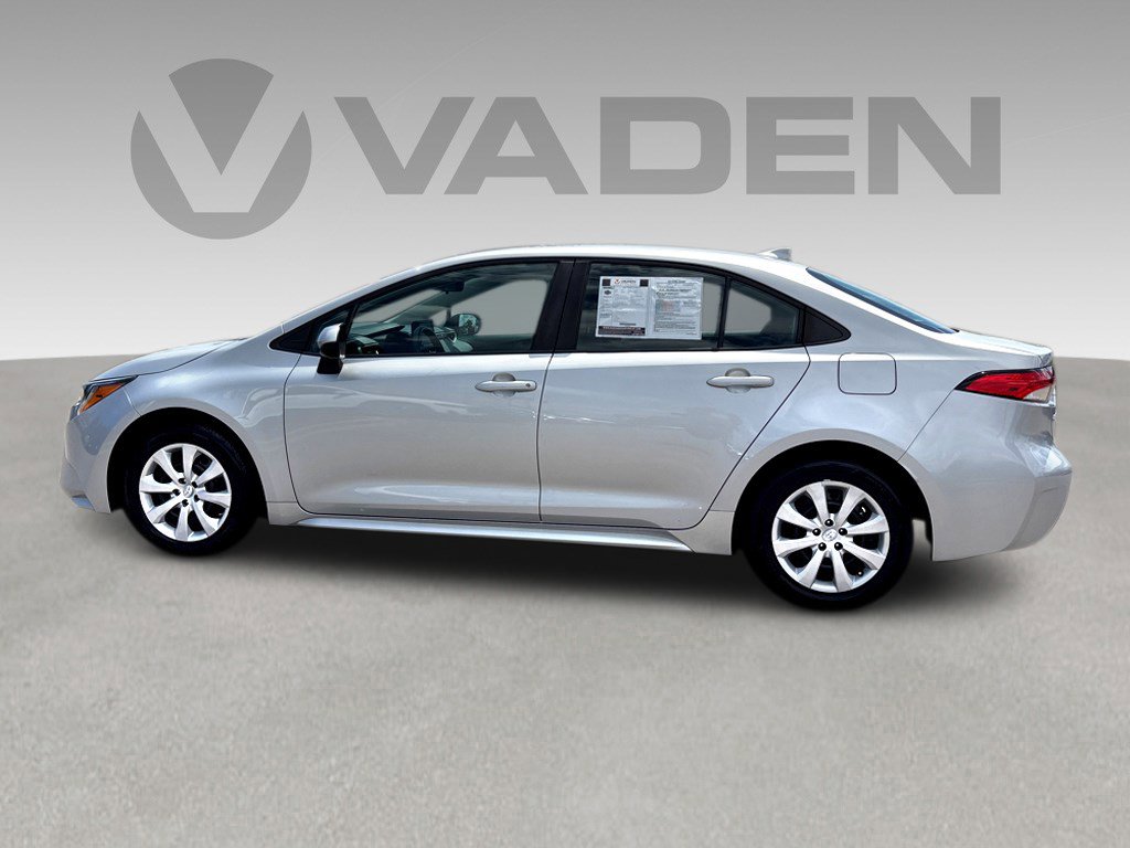 2022 Toyota Corolla LE photo 24