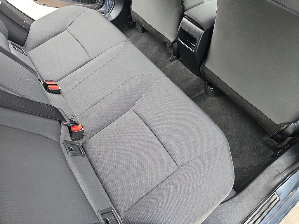2022 Toyota Corolla Hybrid LE photo 11