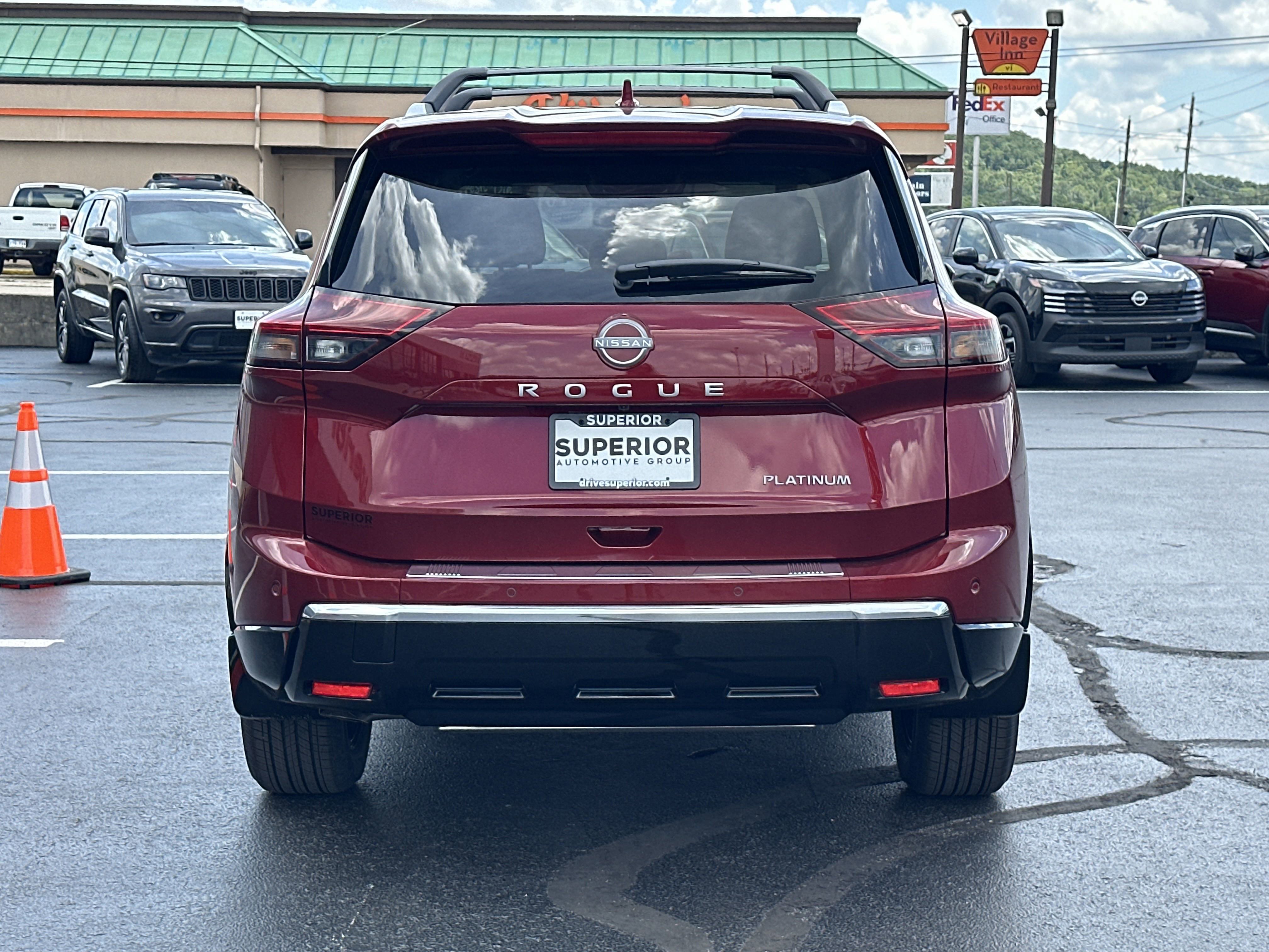 2025 Nissan Rogue Platinum photo 2