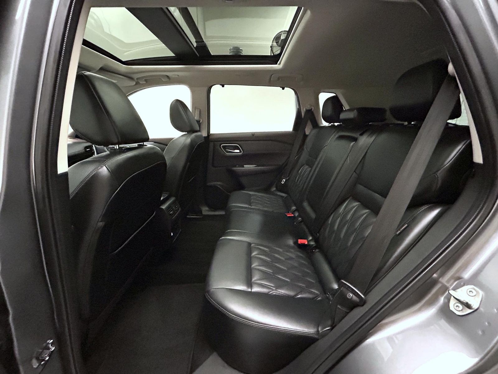 2023 Nissan Rogue Platinum AWD photo 19