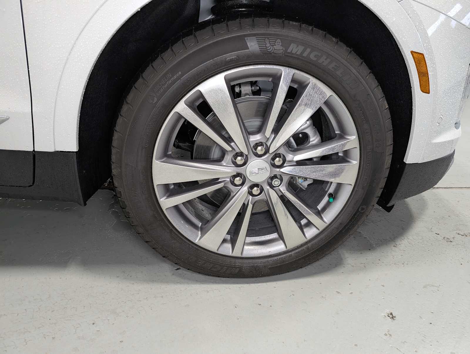 2025 Cadillac XT5 Premium Luxury photo 3