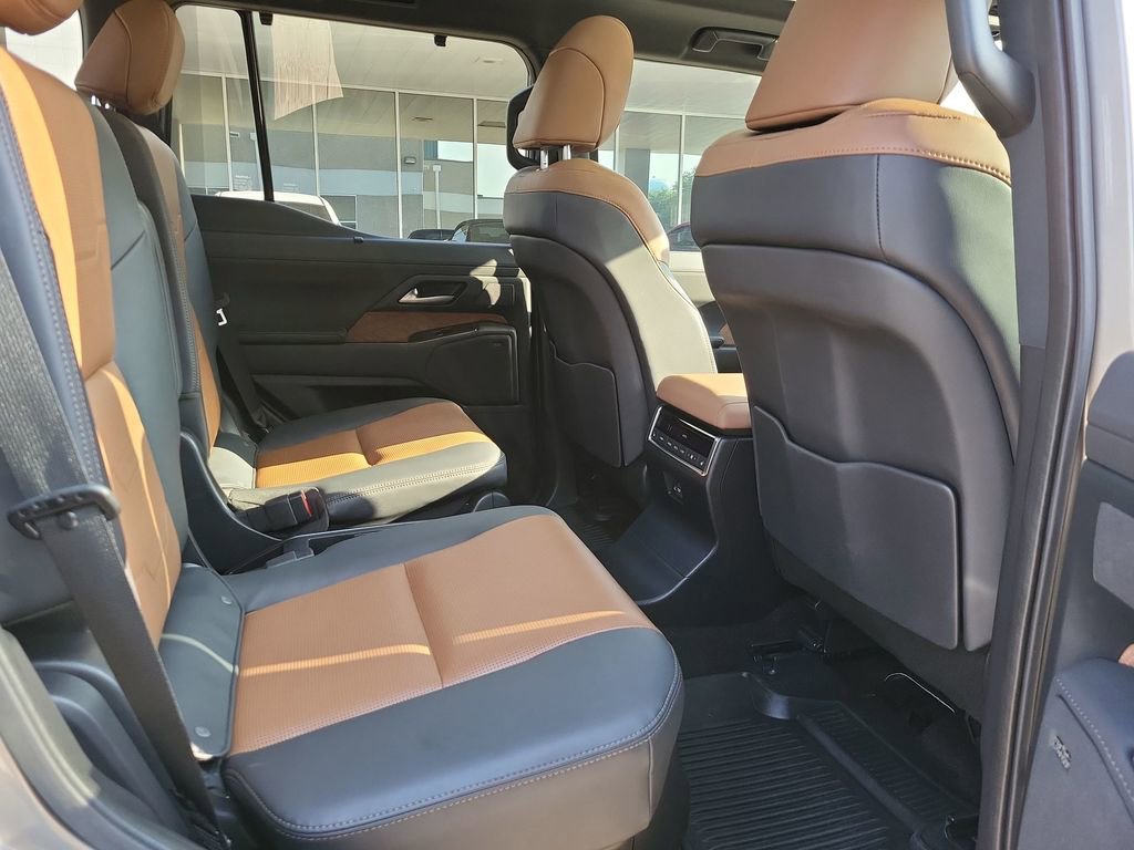2024 Lexus GX 550 Luxury photo 28