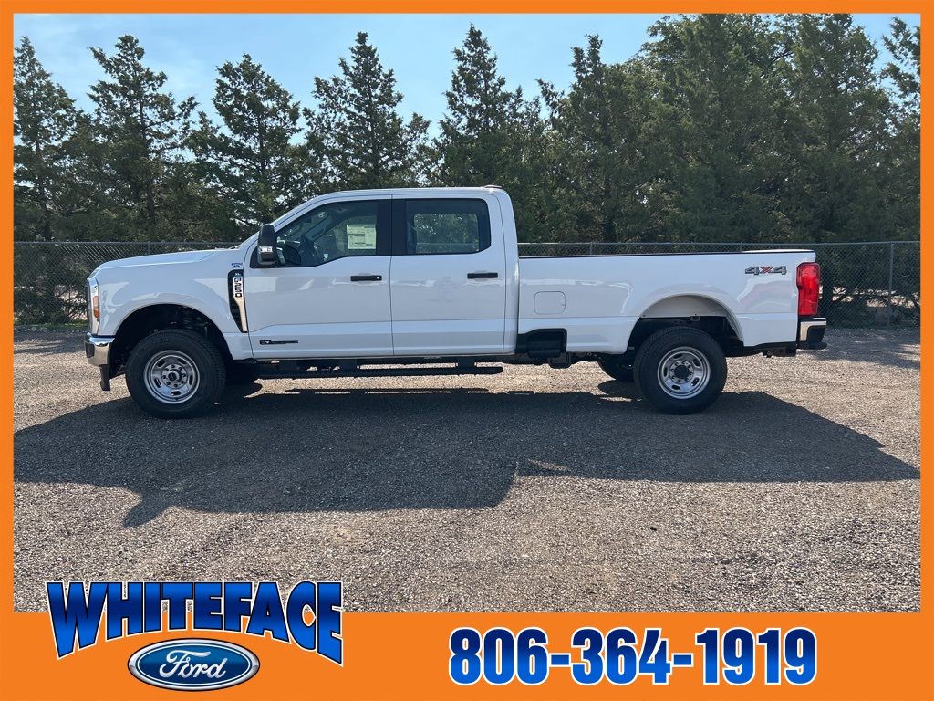 2025 Ford F-250 photo 2