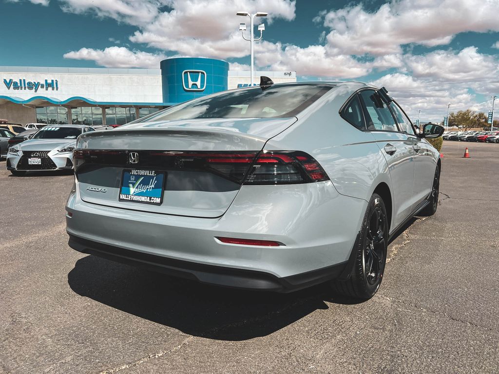 2025 Honda Accord SE photo 5