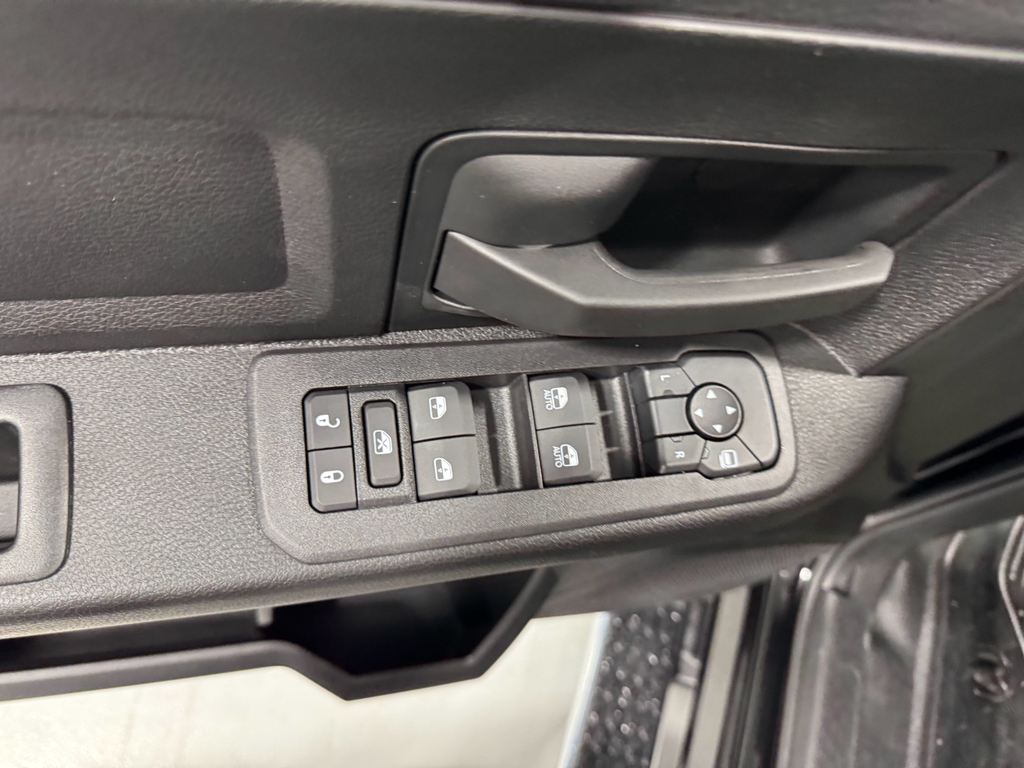 2025 Ram 4500 Tradesman photo 17