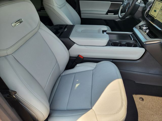 2025 Ford Expedition Platinum MAX photo 13