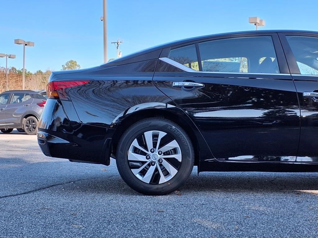 2025 Nissan Altima 2.5 S photo 4