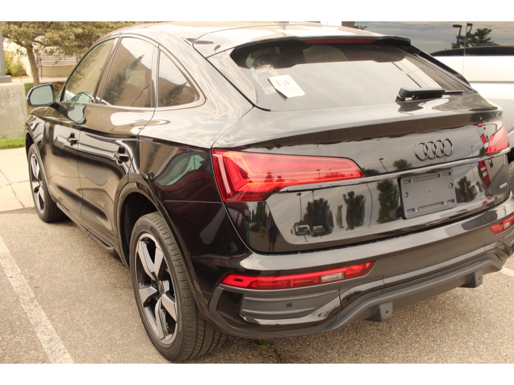2022 Audi Q5 Sportback S line Premium Plus photo 2