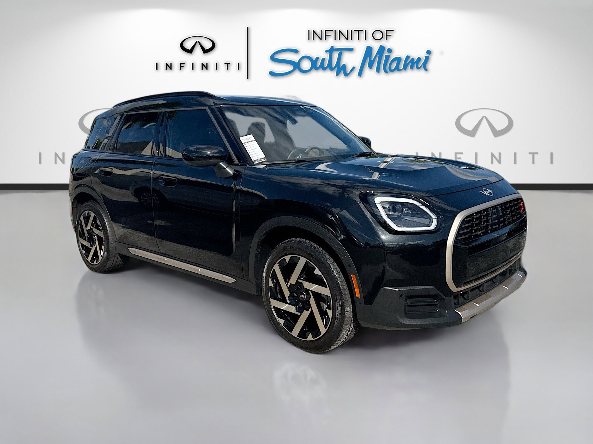 2025 MINI Countryman S's photo
