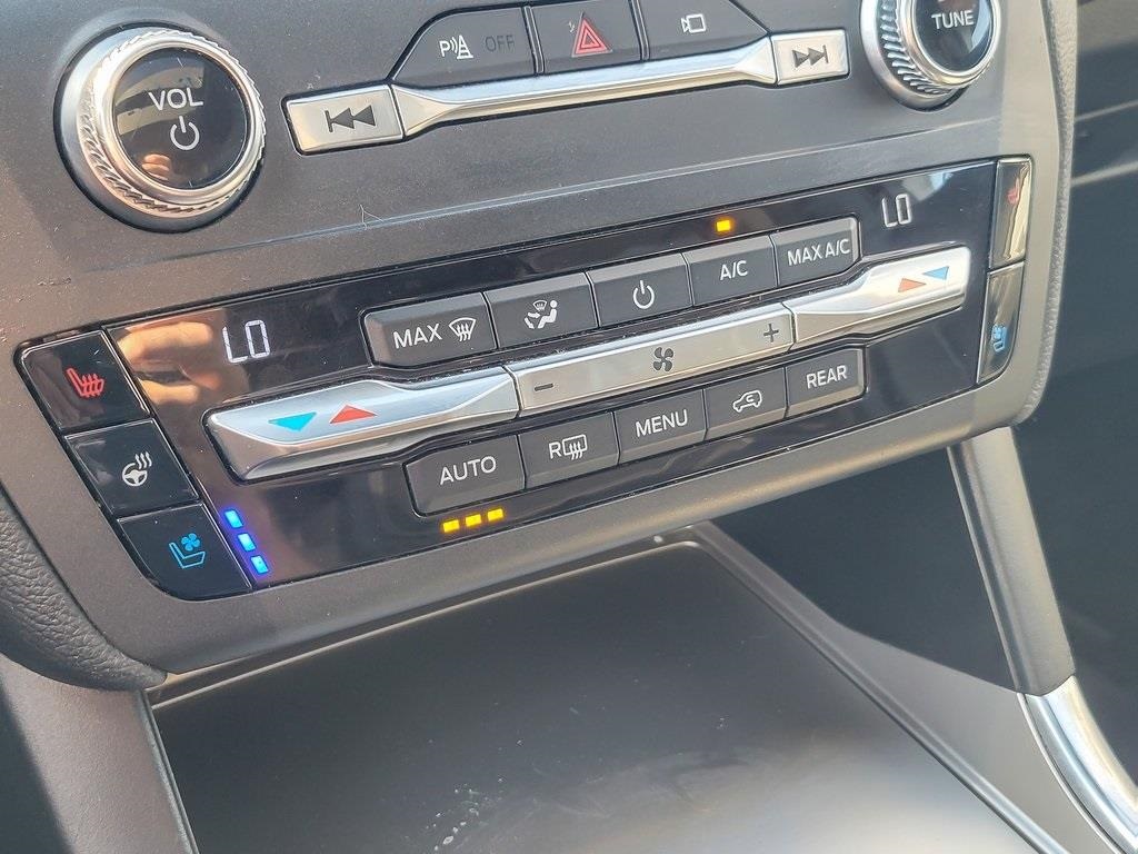 2020 Ford Explorer ST photo 15