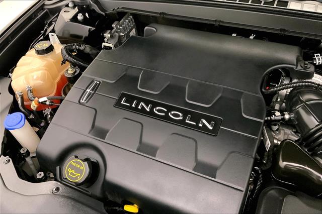 2017 Lincoln Continental Premiere photo 30