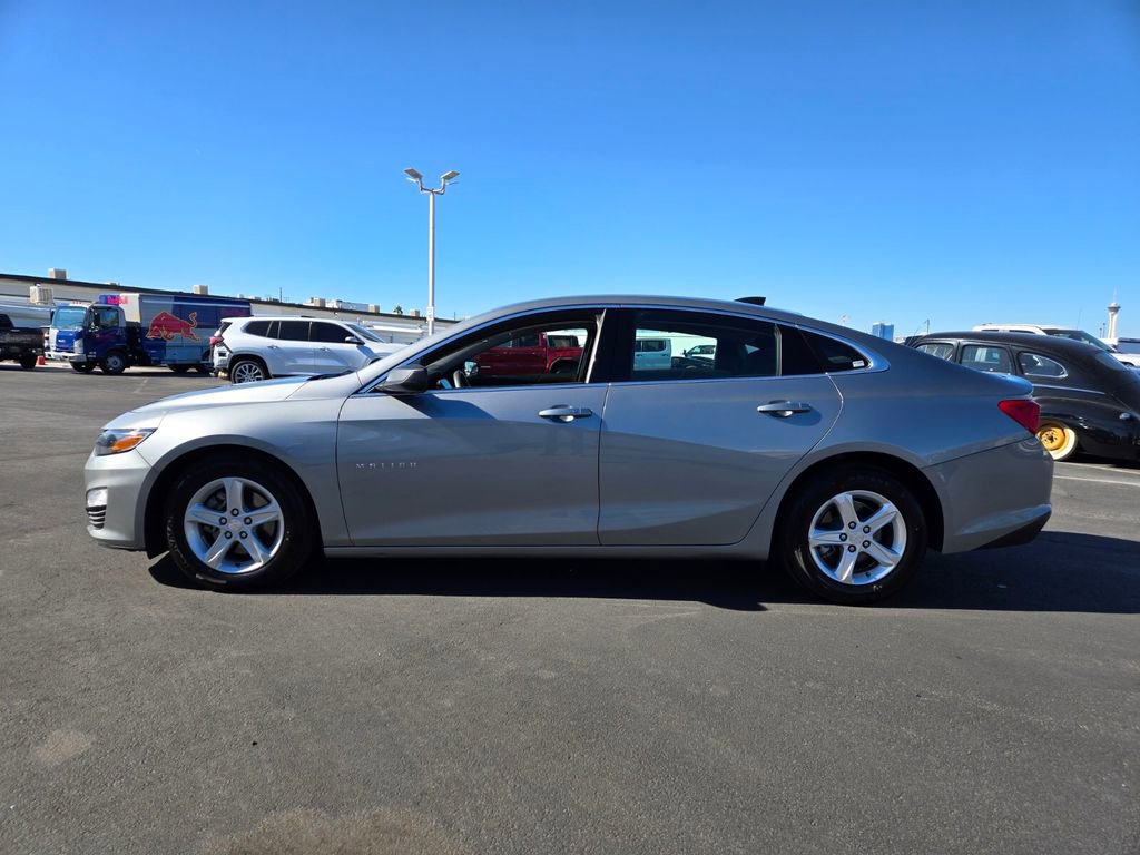 2023 Chevrolet Malibu LS photo 3