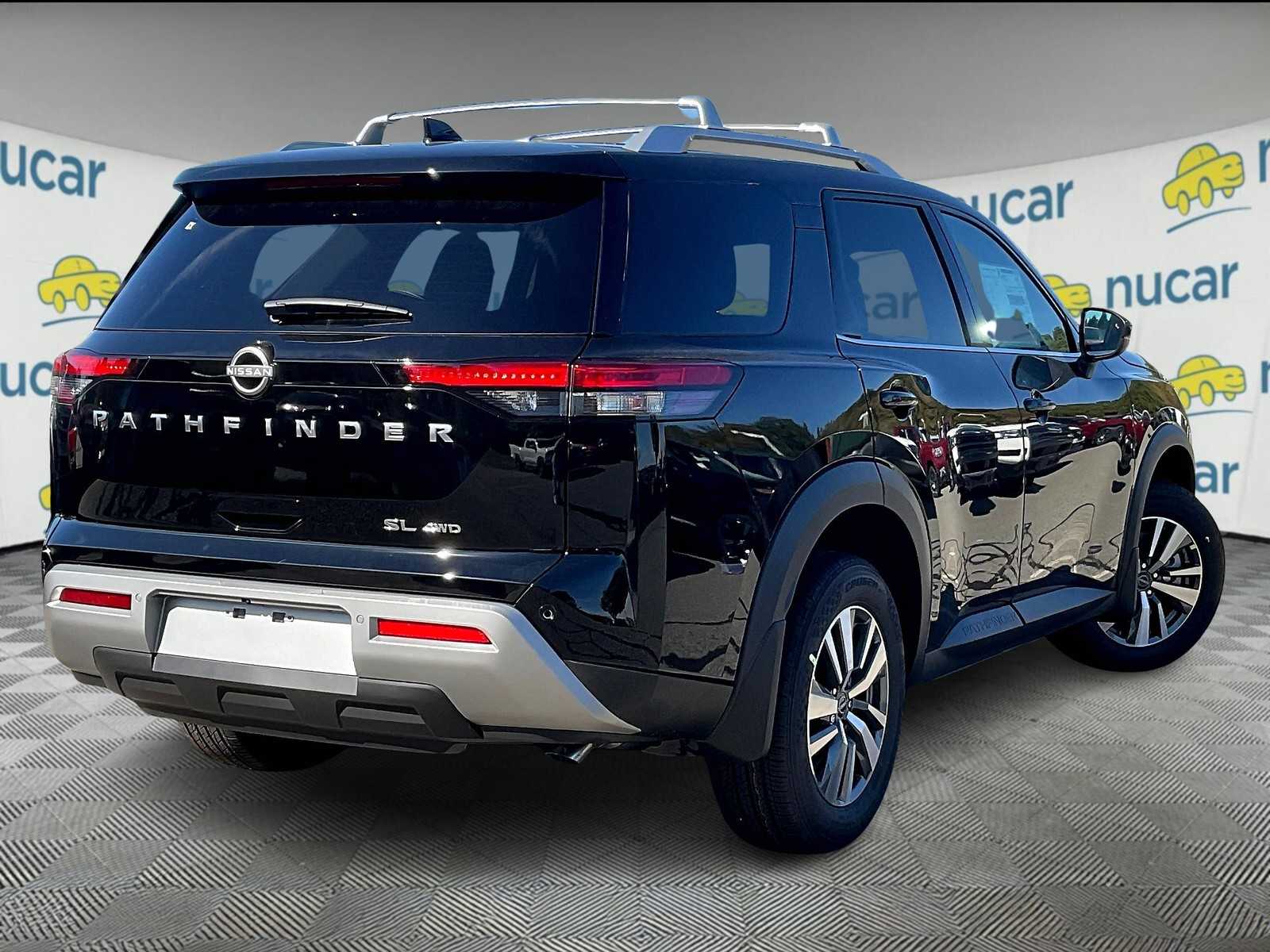 2025 Nissan Pathfinder SL photo 5