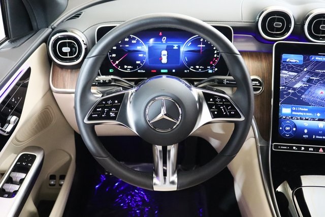 2025 Mercedes Benz GLC 350e 4MATIC photo 6