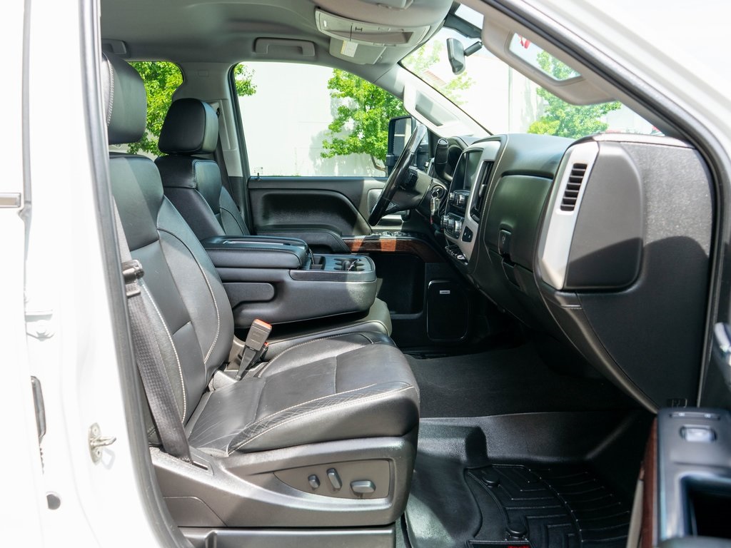 2019 Gmc Sierra HD SLT photo 9