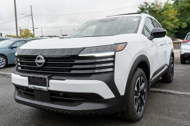 2026 Nissan Kicks SV photo 2