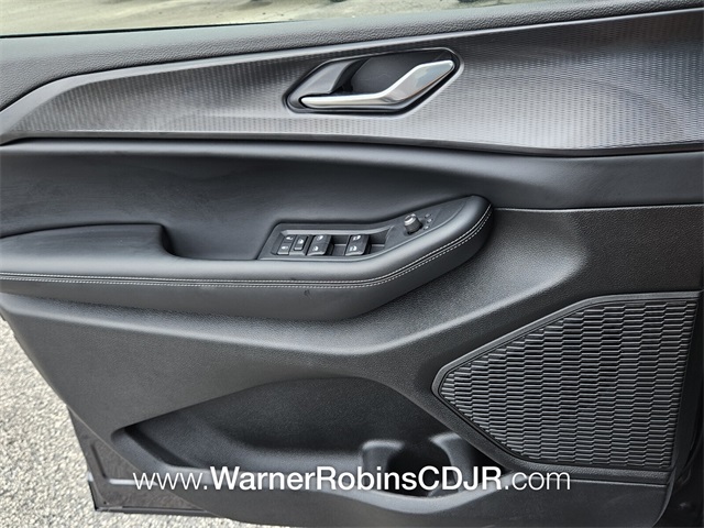 2025 Jeep Grand Cherokee Laredo photo 28