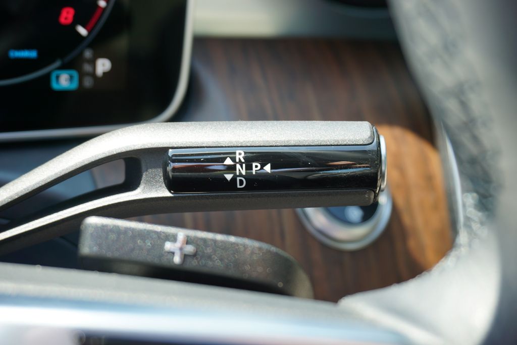 2025 Mercedes Benz C 300 photo 28