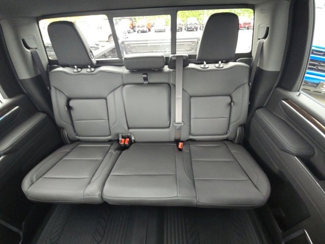 2025 Chevrolet Silverado 2500HD LT photo 29