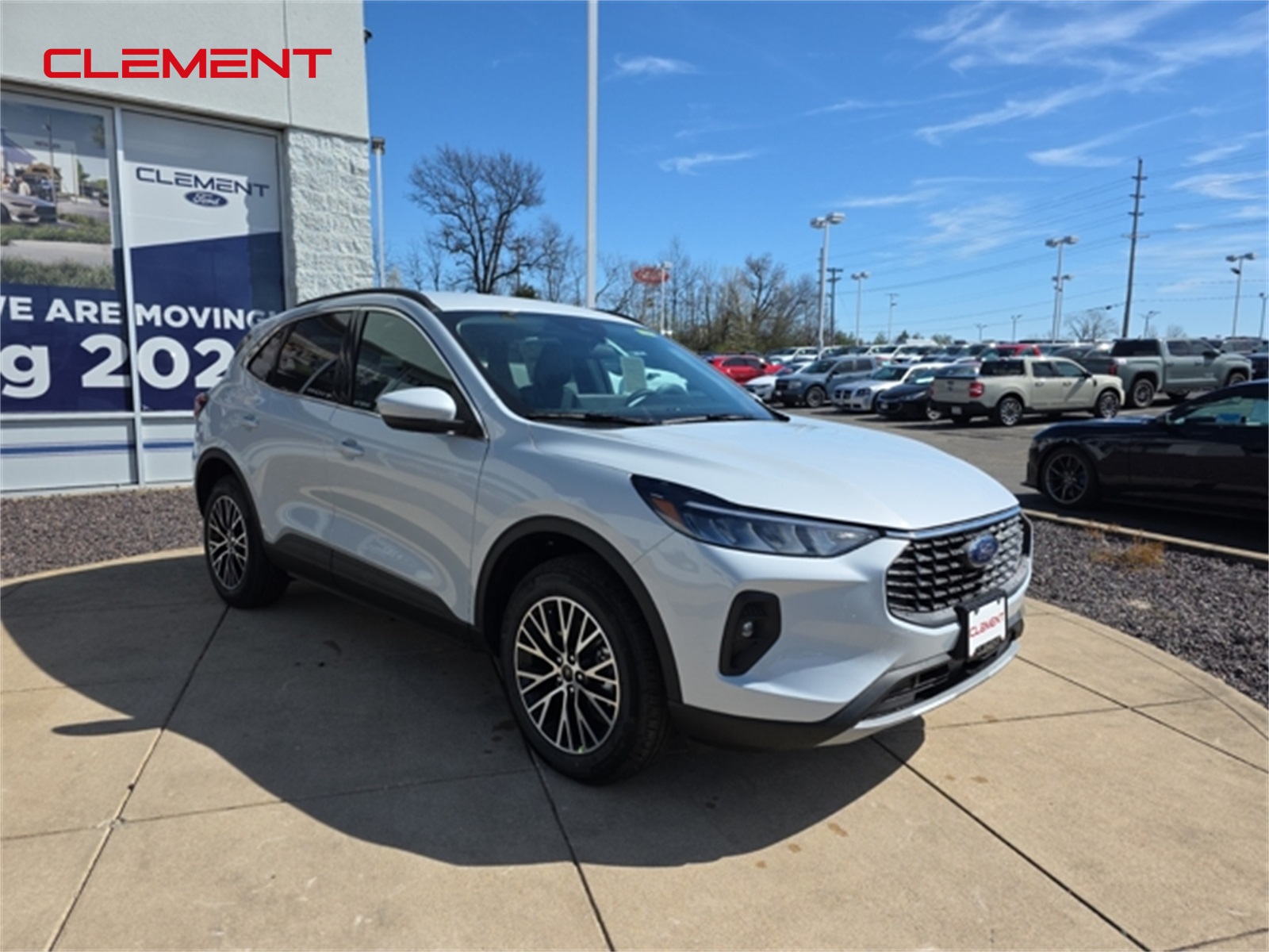 2025 Ford Escape Plug-In Hybrid photo 3