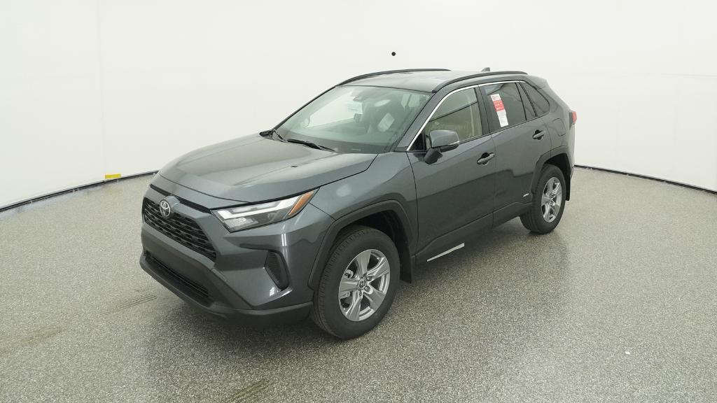 2025 Toyota RAV4 XLE's photo